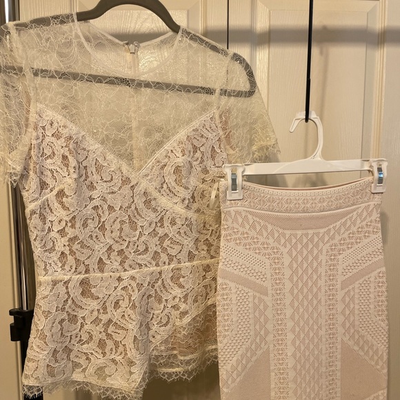 Beautiful set - Picture 2 of 2